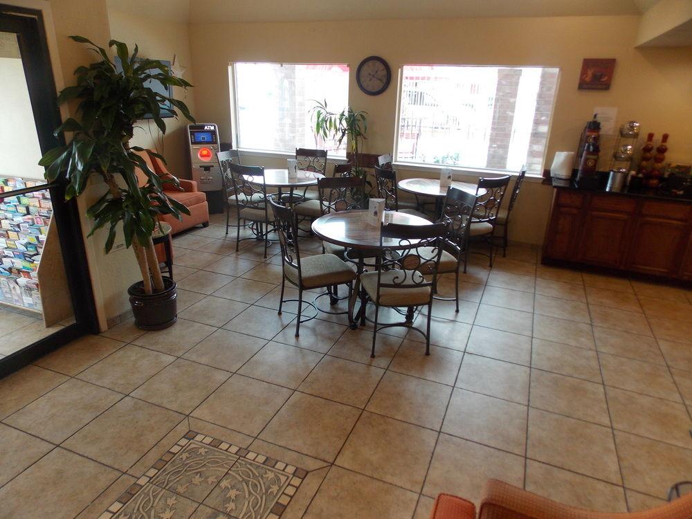 Econo Lodge Inn & Suites Downtown San Antonio Buitenkant foto