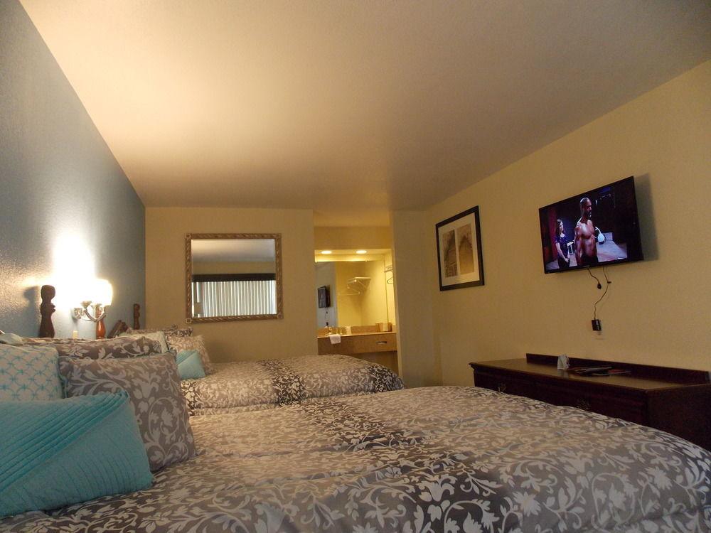 Econo Lodge Inn & Suites Downtown San Antonio Buitenkant foto