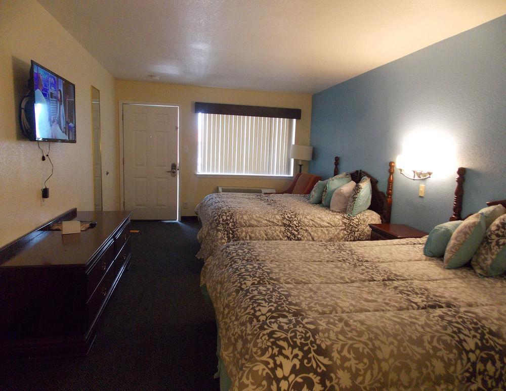 Econo Lodge Inn & Suites Downtown San Antonio Buitenkant foto
