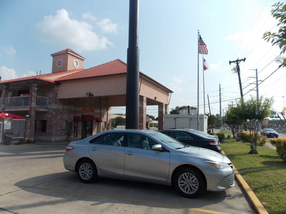 Econo Lodge Inn & Suites Downtown San Antonio Buitenkant foto