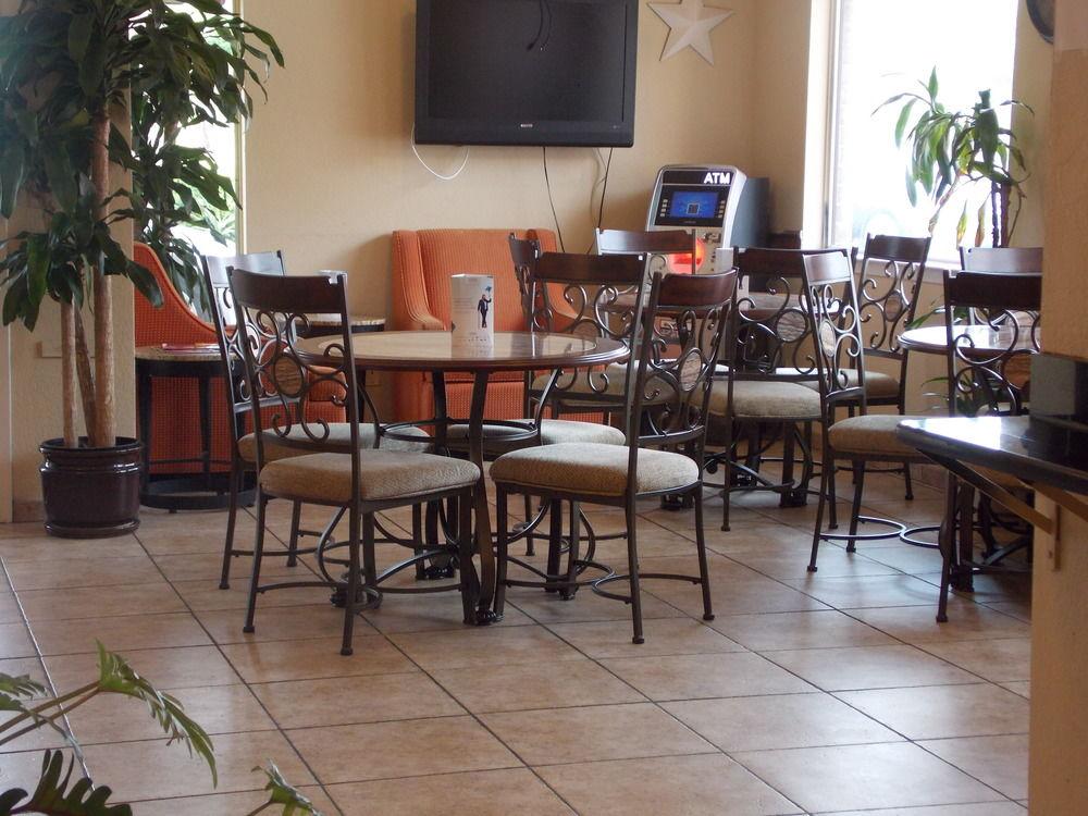 Econo Lodge Inn & Suites Downtown San Antonio Buitenkant foto