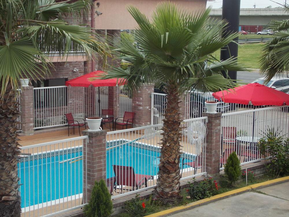 Econo Lodge Inn & Suites Downtown San Antonio Buitenkant foto