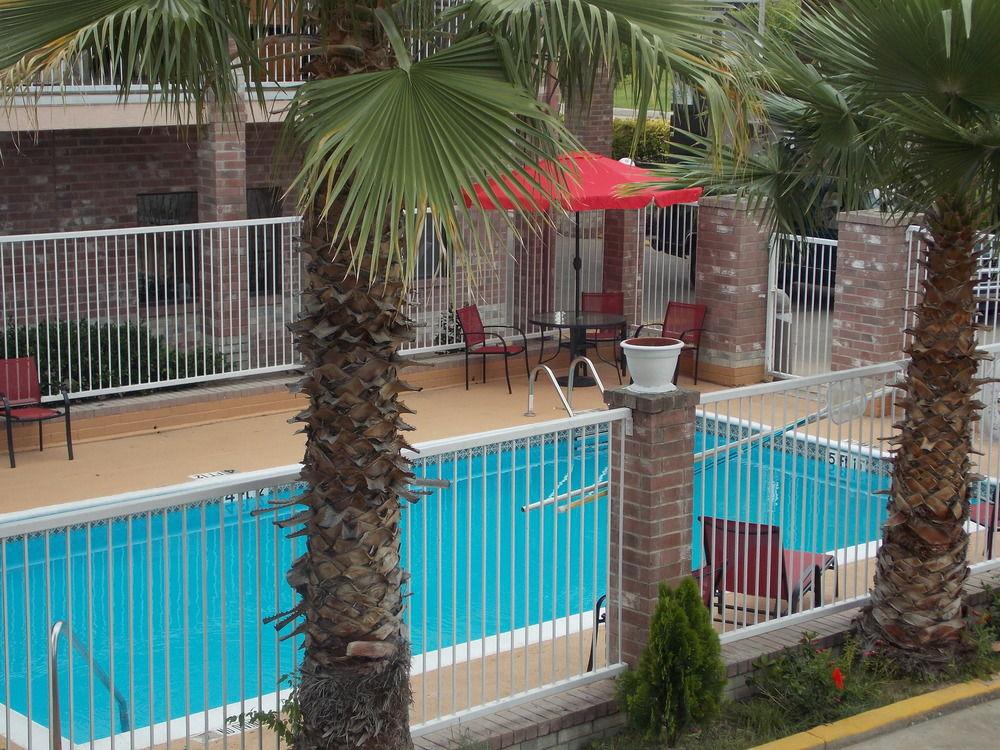 Econo Lodge Inn & Suites Downtown San Antonio Buitenkant foto