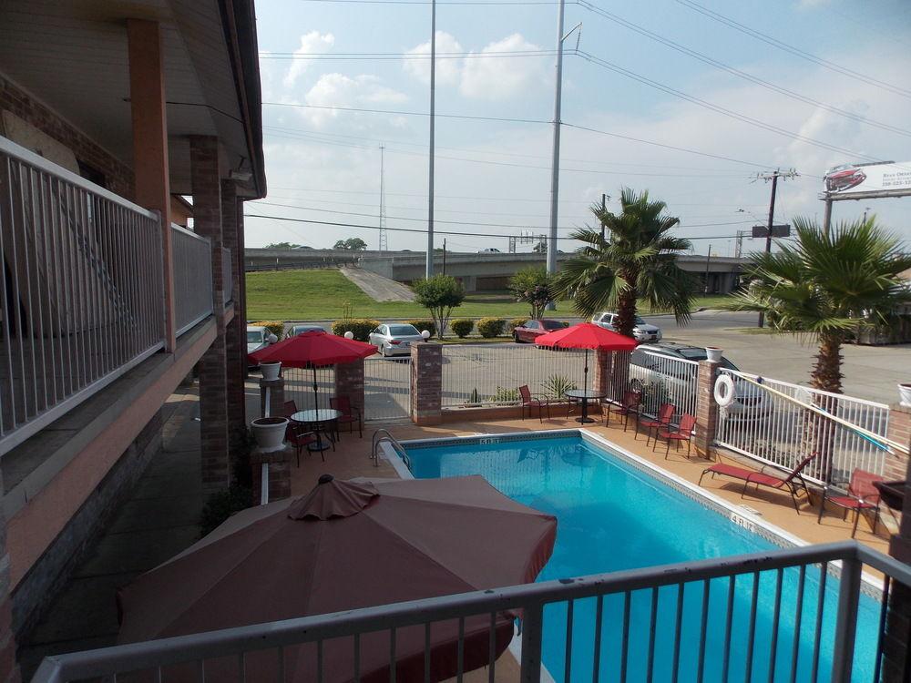 Econo Lodge Inn & Suites Downtown San Antonio Buitenkant foto
