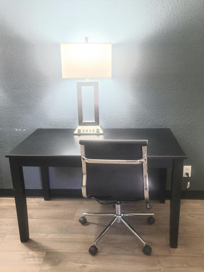 Econo Lodge Inn & Suites Downtown San Antonio Buitenkant foto